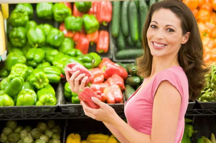 woman shopping for fresh produce