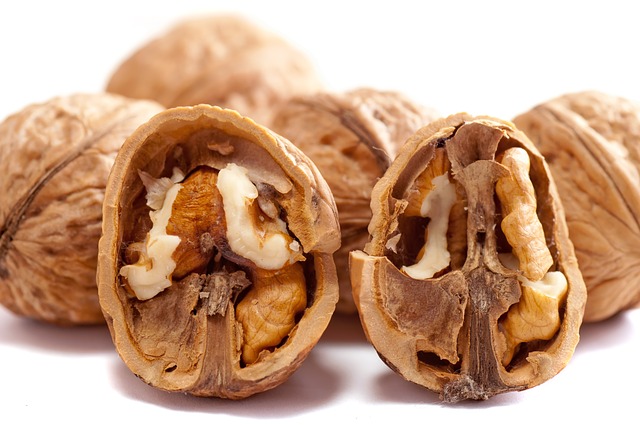 walnuts protect against ulcerative colitis