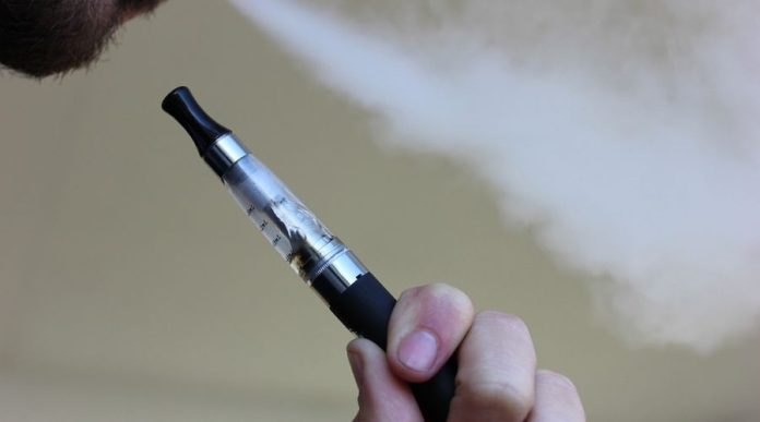 Cardiovascular risk the same for those who use e-cigarettes and combustible cigarettes