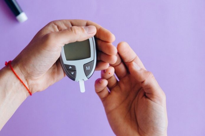 Low Blood Sugar Review: Causes and Symptoms