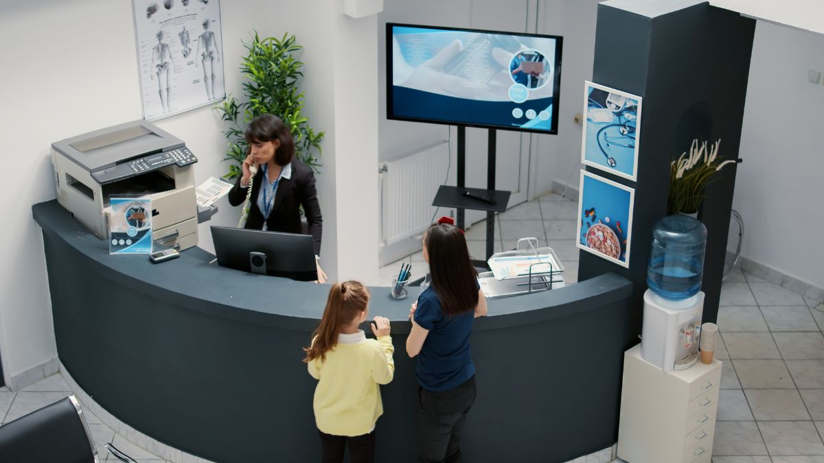 The Role of Digital Displays in Modern Healthcare Communication